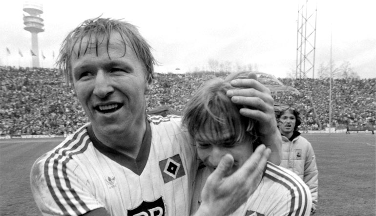 Hort Hrubesch nach dem 4:3-Sieg der Hamburger gegen den FC Bayern