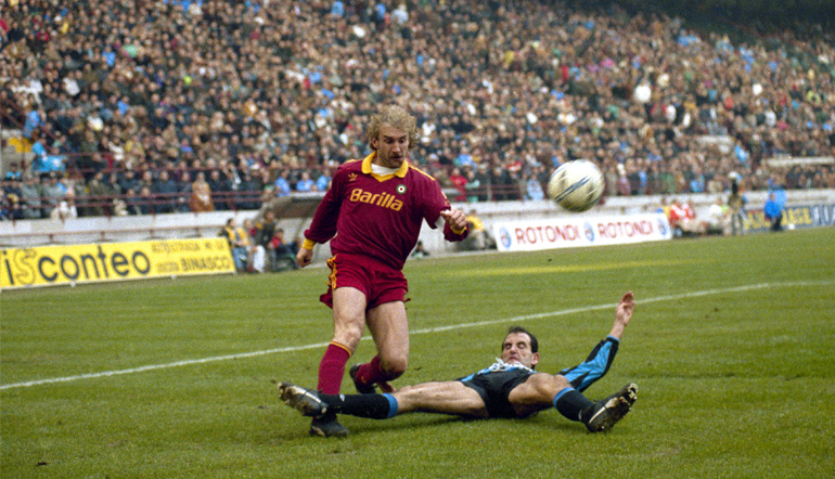 Rudi Völler im roten Dress der AS Roma