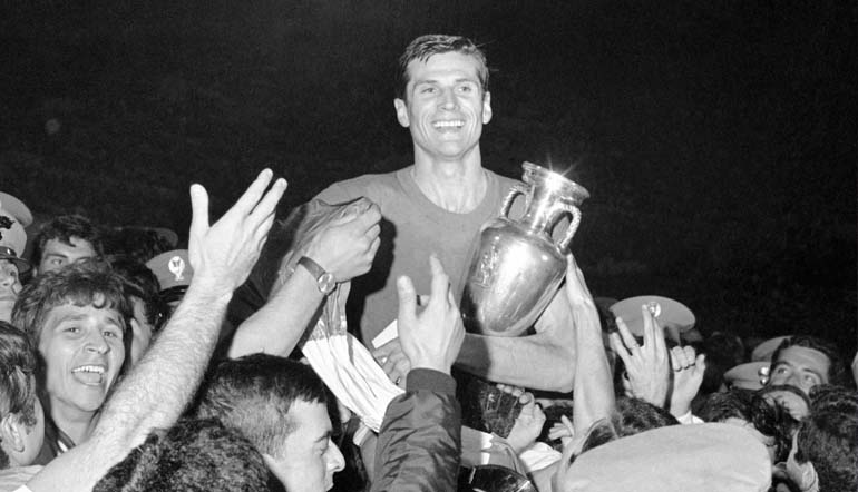 Italien nach dem Sieg im Finale.