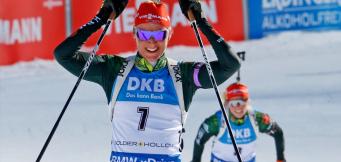 Der Höhepunkt ihrer bisherigen Karriere: In Östersund krönt sich Denise Herrmann in der Verfolgung zur Weltmeisterin. 