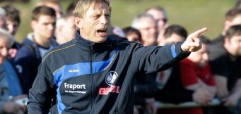 Christoph Daum als Trainer von Frankfurt.