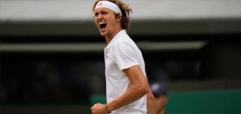 Alexander Zverev beim Tennis. 